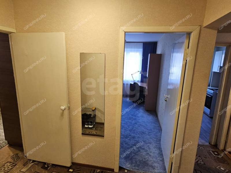 трёхкомнатная квартира на Подворной улице дом 1