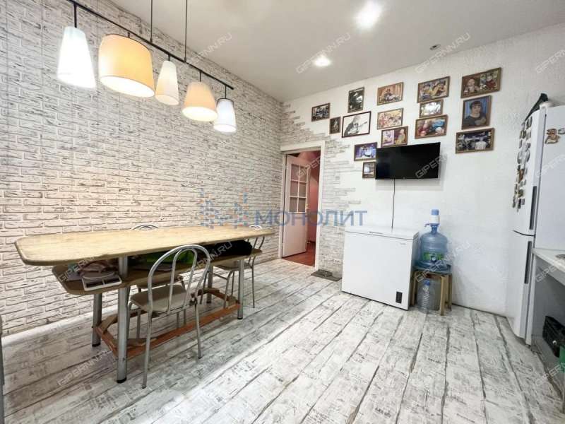 трёхкомнатная квартира на проспекте Ильича дом 33