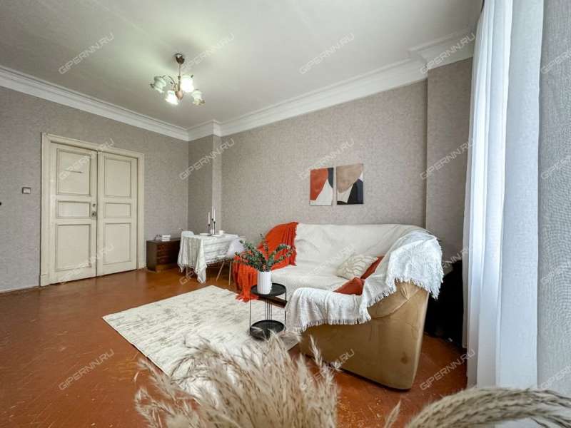 трёхкомнатная квартира на проспекте Октября дом 16