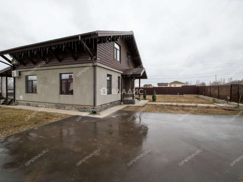 дом на улице Полевая деревня Карабатово