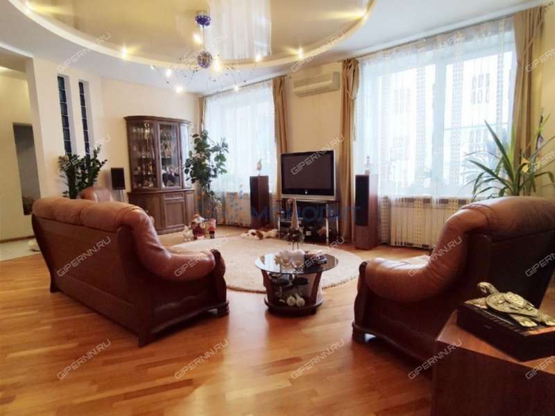 трёхкомнатная квартира на Большой Покровской улице дом 20б