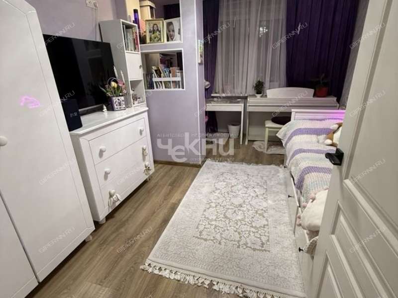 трёхкомнатная квартира на улице Тимирязева дом 1