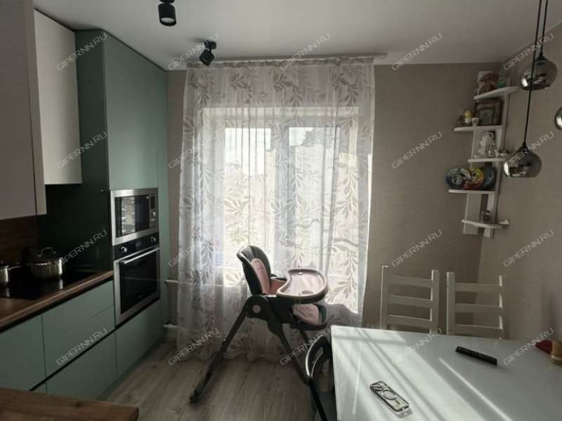 трёхкомнатная квартира на проспекте Ильича дом 38