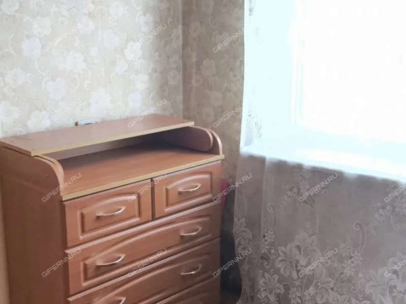 трёхкомнатная квартира на улице Коминтерна дом 14