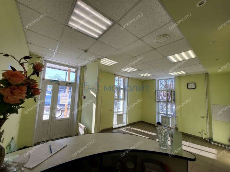 помещение под офис, торговую площадь на Южном шоссе
