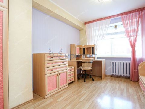 4-komnatnaya-ul-maksima-gorkogo-d-113-30 фото