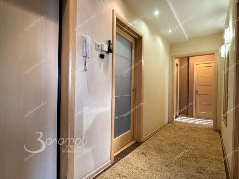 4-komnatnaya-ul-yuliusa-fuchika-d-7 фото