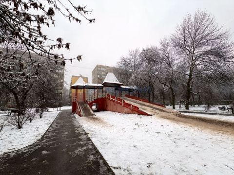 1-komnatnaya-ul-geroya-sovetskogo-soyuza-usilova-d-5 фото