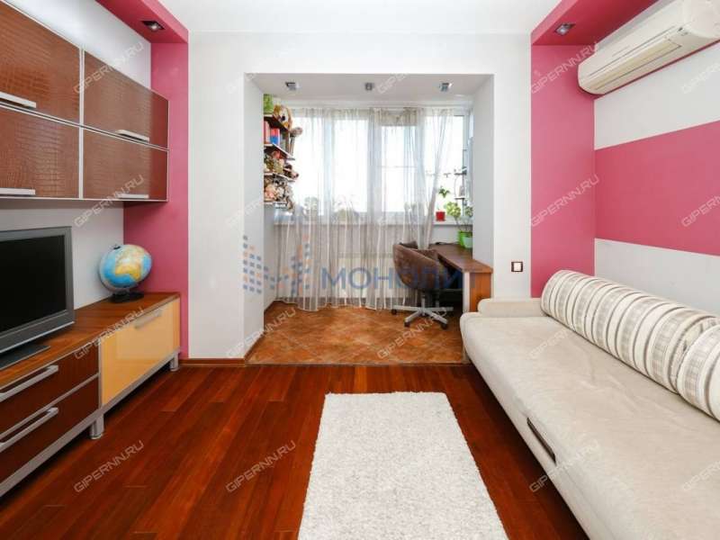 трёхкомнатная квартира на улице Белинского дом 58/60