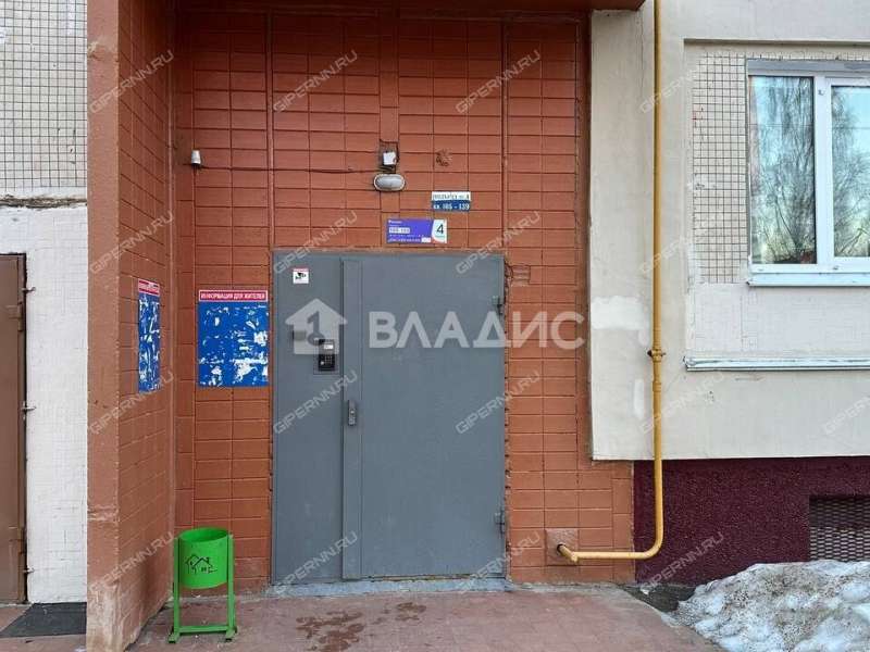 трёхкомнатная квартира на улице Старых Производственников дом 20