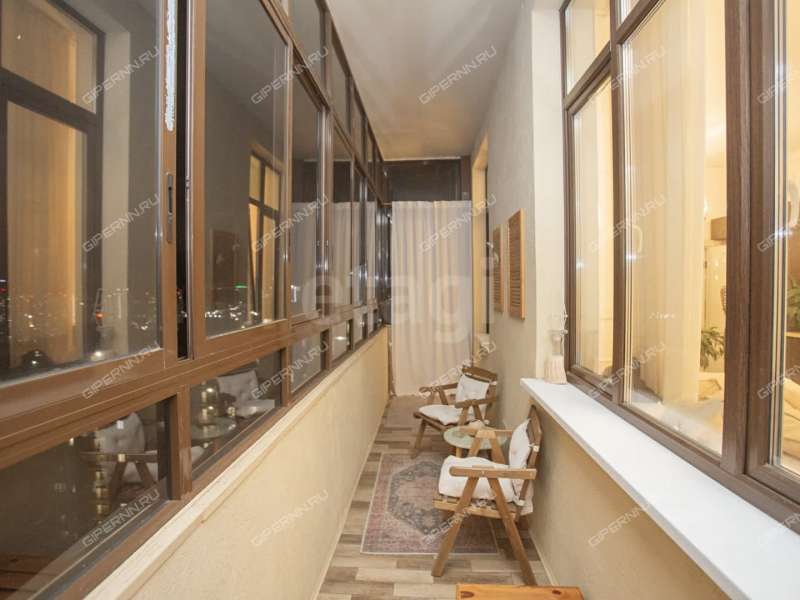 трёхкомнатная квартира на улице Июльских Дней дом 1 к2