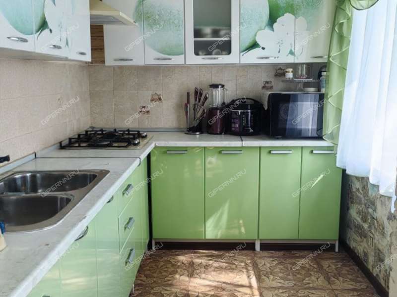 трёхкомнатная квартира на Школьной улице дом 23 посёлок Ждановский