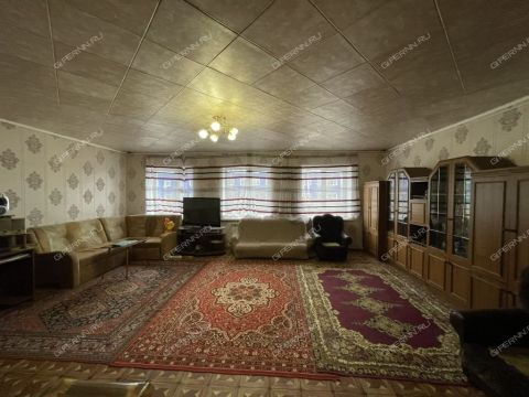 taunhaus-shkolnaya фото