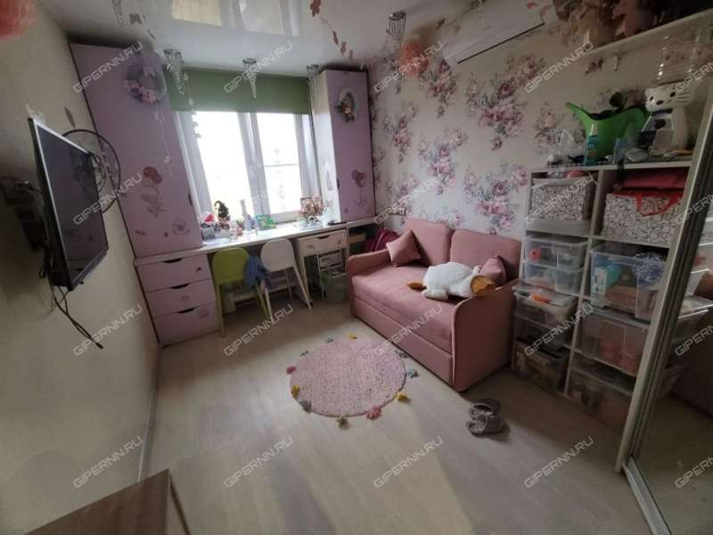трёхкомнатная квартира в 6-м микрорайоне дом 45