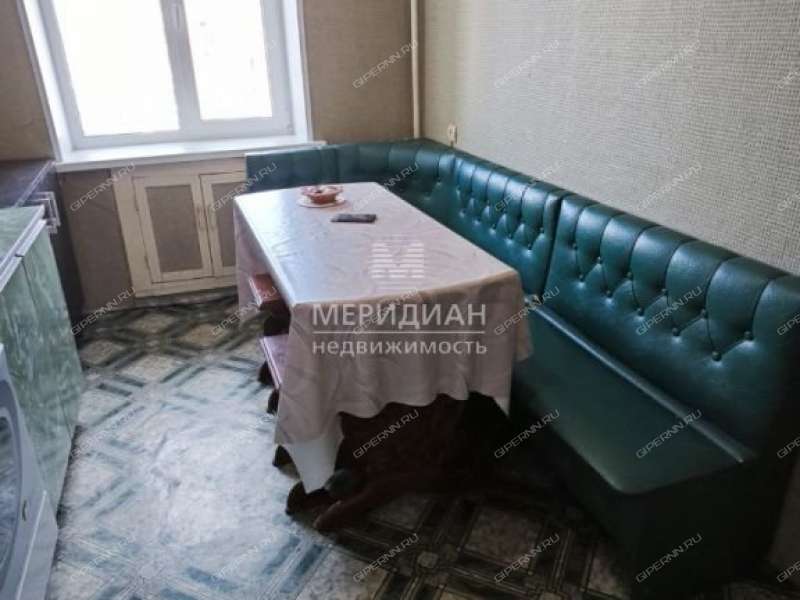 четырёхкомнатная квартира на Волжской улице дом 40