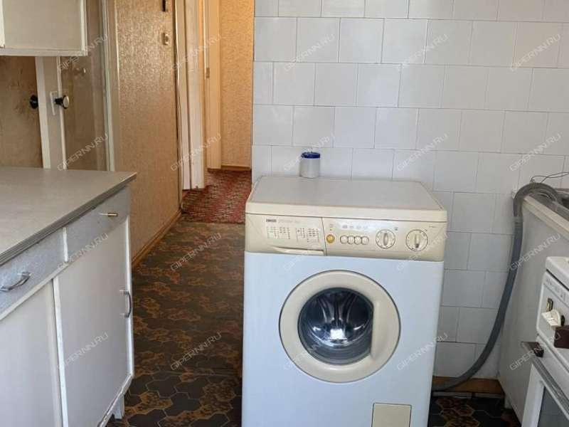 трёхкомнатная квартира на Южном шоссе дом 17