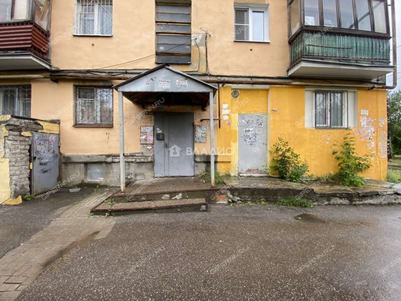 помещение под помещение свободного назначения на улице Октябрьской Революции