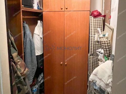3-komnatnaya-ul-verhnepecherskaya-d-8 фото