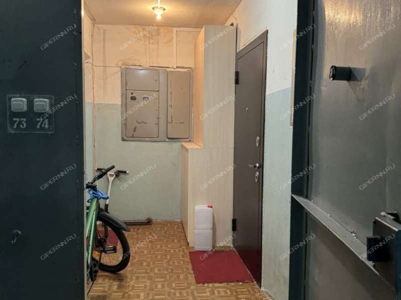 трёхкомнатная квартира на улице Сазанова дом 1