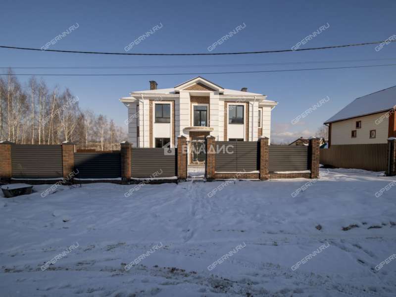 дом на  деревня Утечино