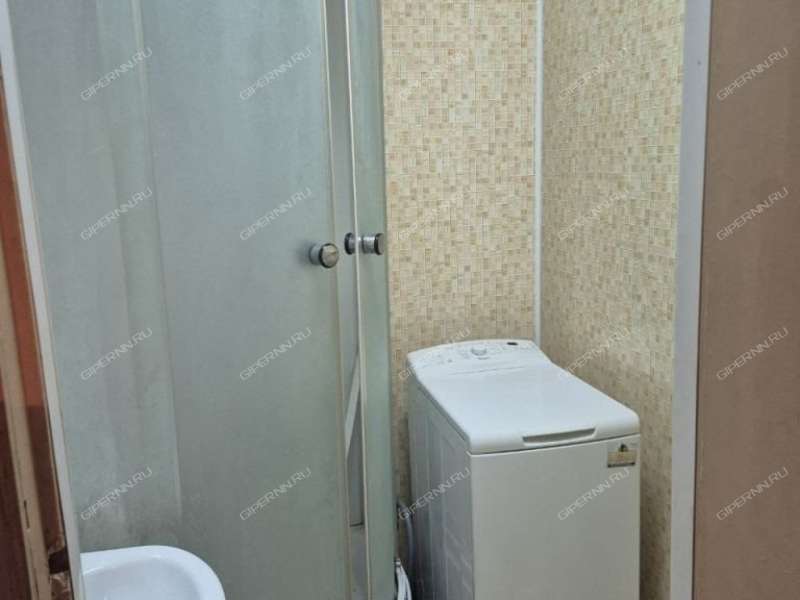 двухкомнатная квартира на улице Строкина дом 5