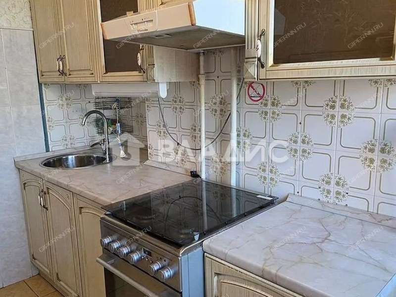 двухкомнатная квартира на улице Строкина дом 8