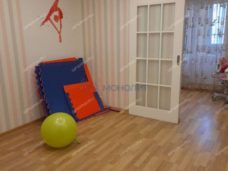 трёхкомнатная квартира на улице Родионова дом 189/24