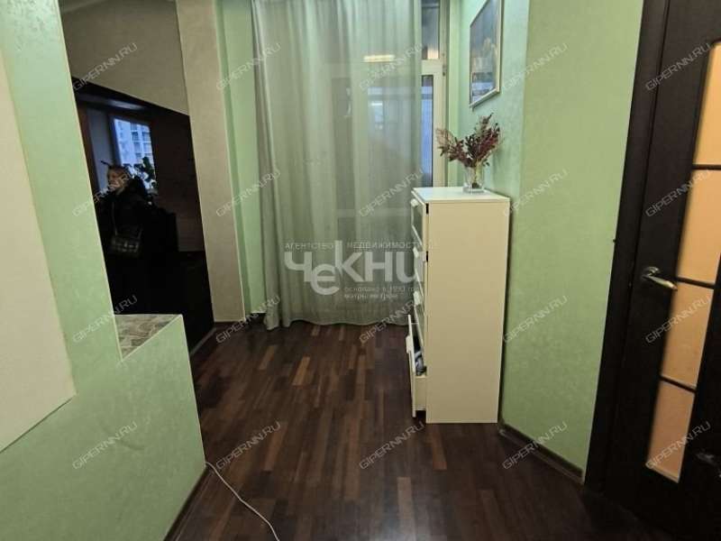 четырёхкомнатная квартира на улице Белинского дом 62