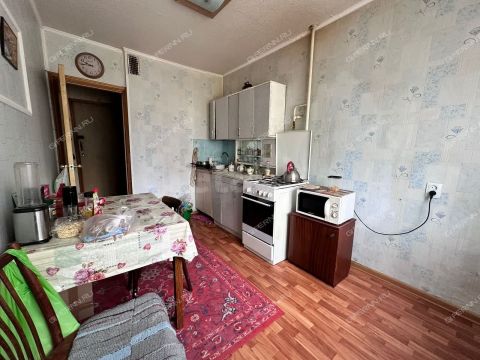 3-komnatnaya-ul-geroya-sovetskogo-soyuza-usilova-d-8 фото