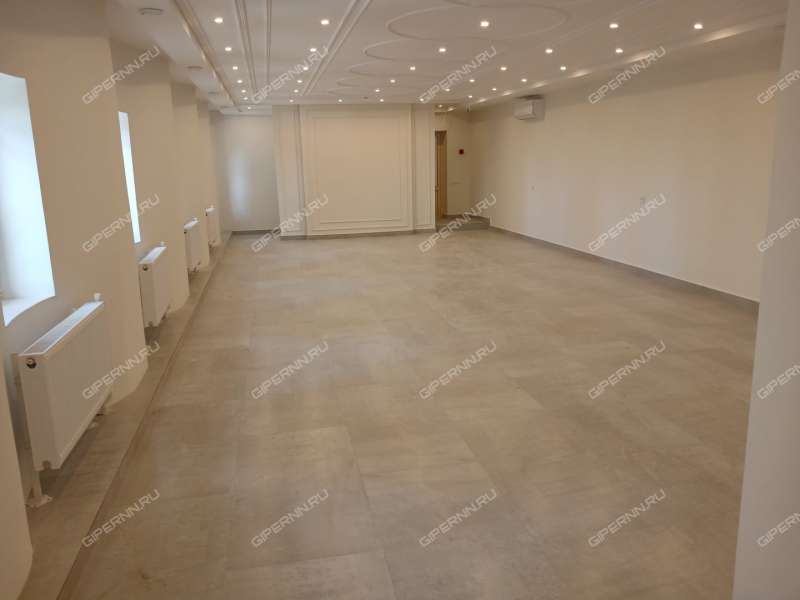 здание под торговую площадь, недвижимость под медицинские учреждения на Горной улице