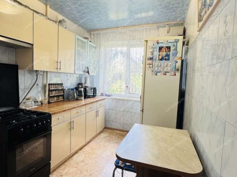 трёхкомнатная квартира на Волжской улице дом 16