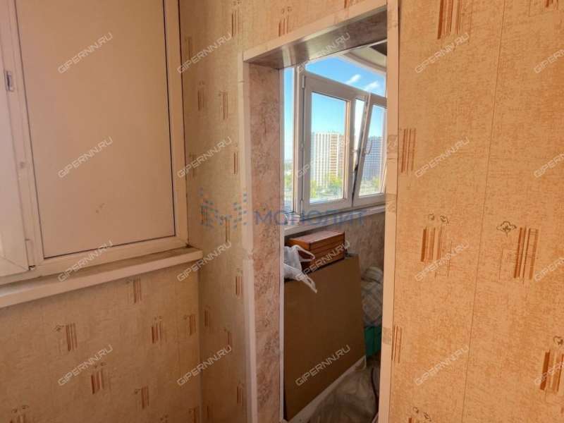 трёхкомнатная квартира на улице Островского дом 5