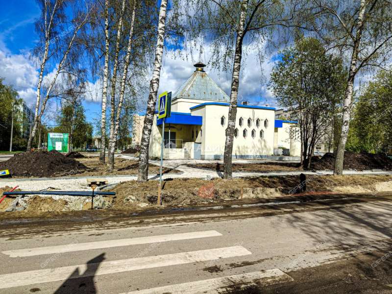 здание под офис, торговую площадь на улице Баранова