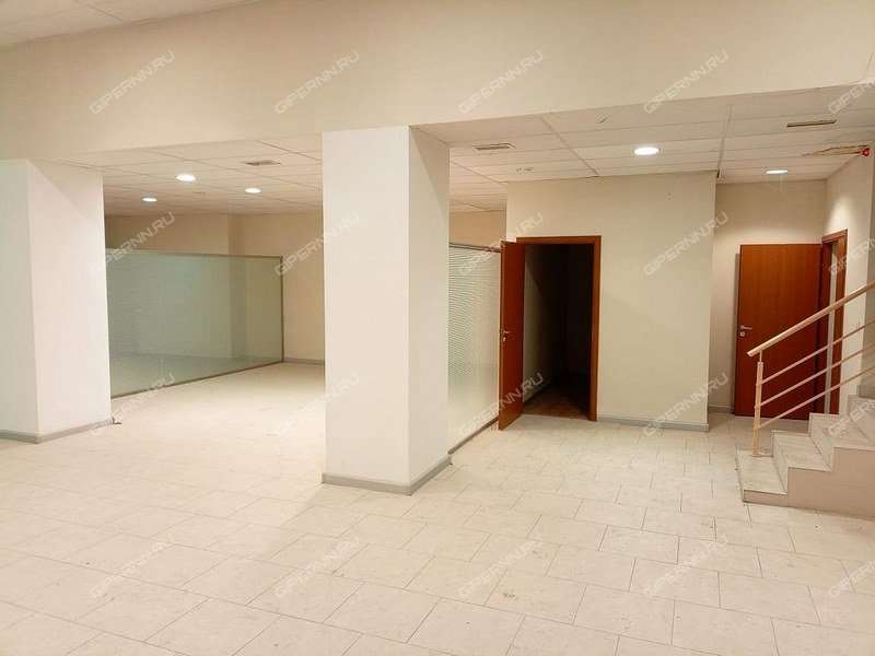 помещение под торговую площадь на Совнаркомовской улице