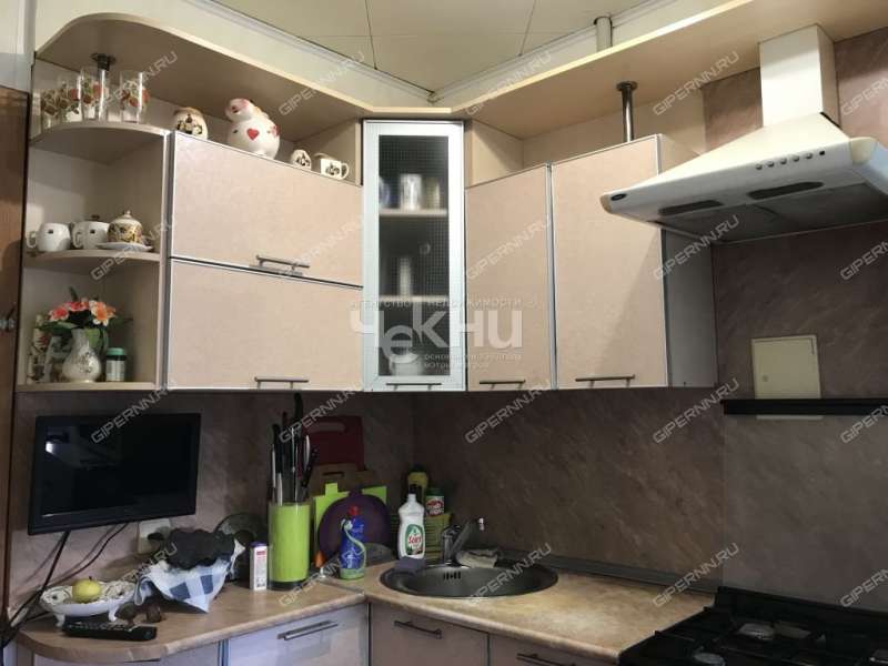 трёхкомнатная квартира на проспекте Кораблестроителей дом 32