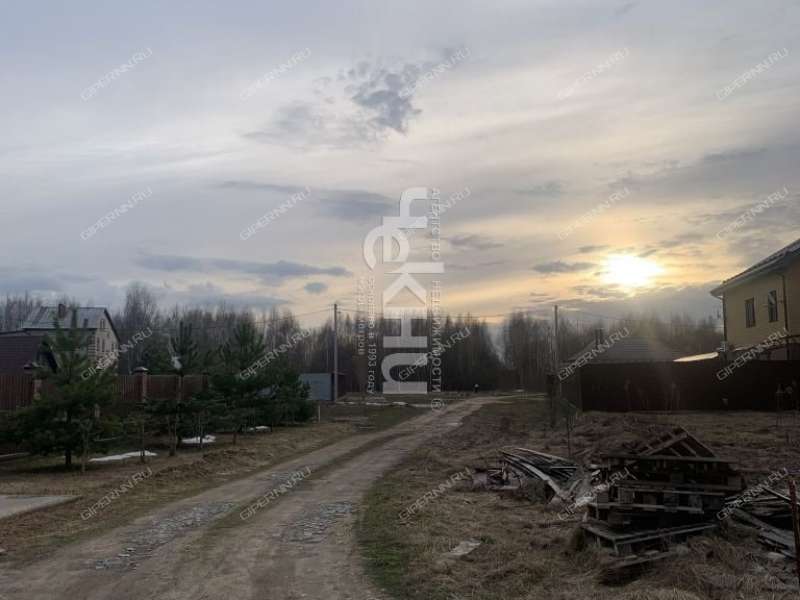 земельный участок 13 соток микрорайон Спасское Озеро, улица 4-я посёлок Неклюдово