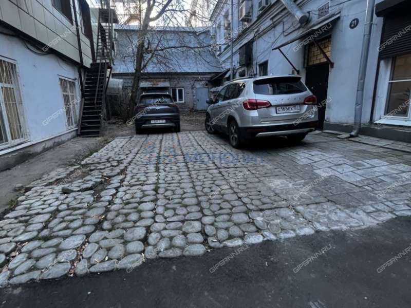 помещение под офис, недвижимость под гостиничный бизнес на Рождественской улице