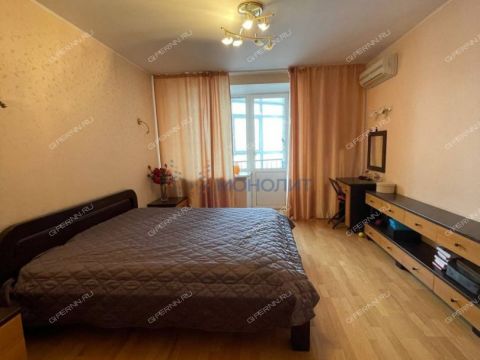 4-komnatnaya-ul-nesterova-d-33 фото