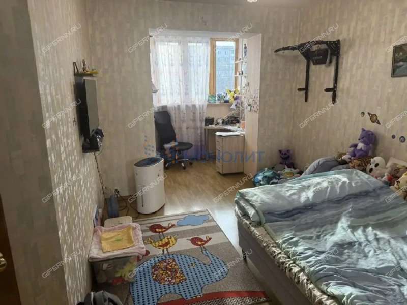 трёхкомнатная квартира на улице Карла Маркса дом 8