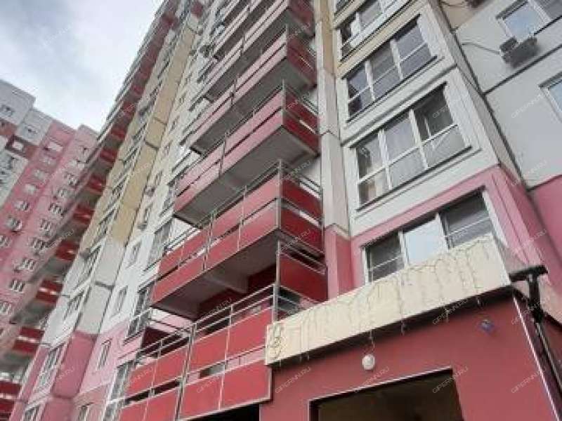 однокомнатная квартира на бульваре 60-летия Октября дом 23к3