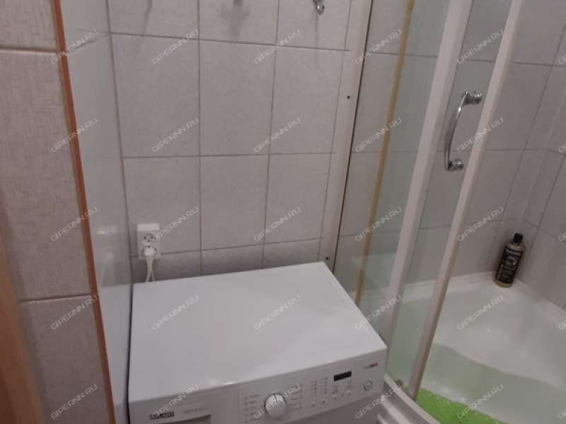 двухкомнатная квартира в 2-м микрорайоне дом 20 город Кстово