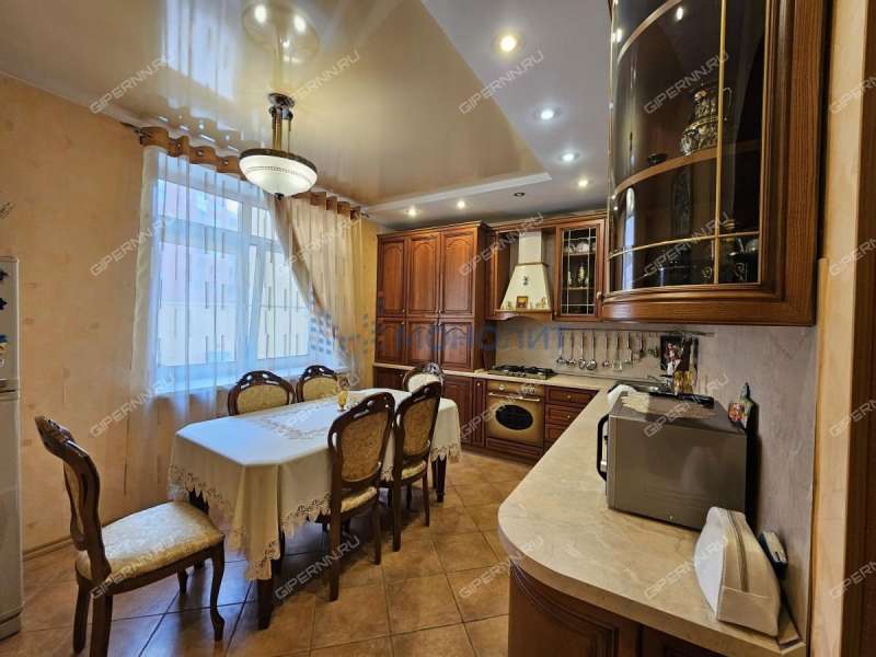 трёхкомнатная квартира на Студёной улице дом 58