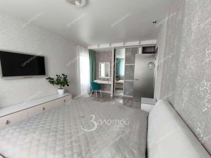 трёхкомнатная квартира на улице Янки Купалы дом 42