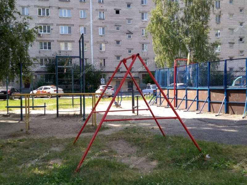 трёхкомнатная квартира на Снежной улице дом 25 к1