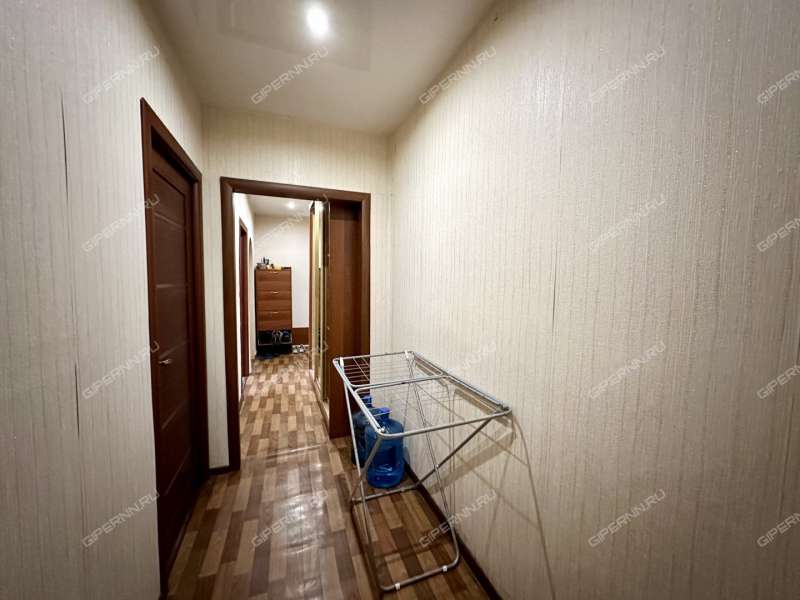 трёхкомнатная квартира на Театральной улице дом 10 город Кстово