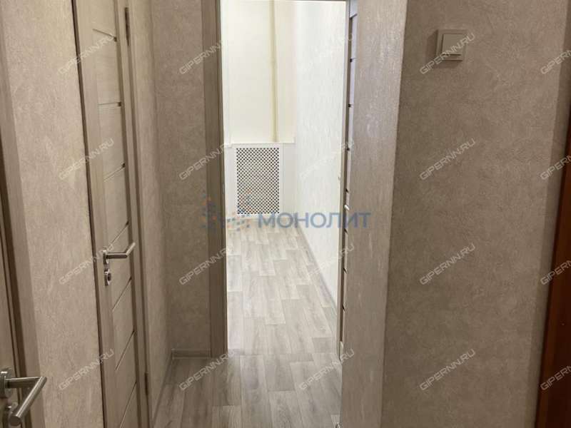 трёхкомнатная квартира на проспекте Кирова дом 8