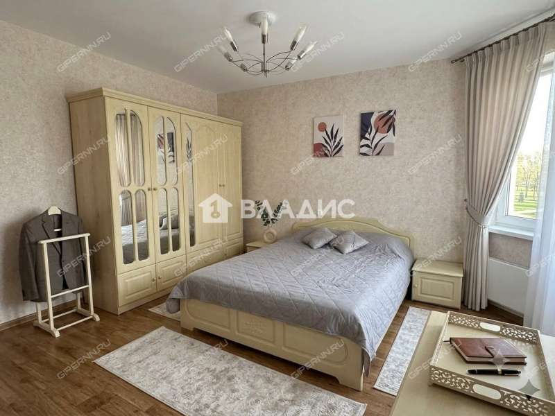 трёхкомнатная квартира на улице Академика Сахарова дом 111 к2