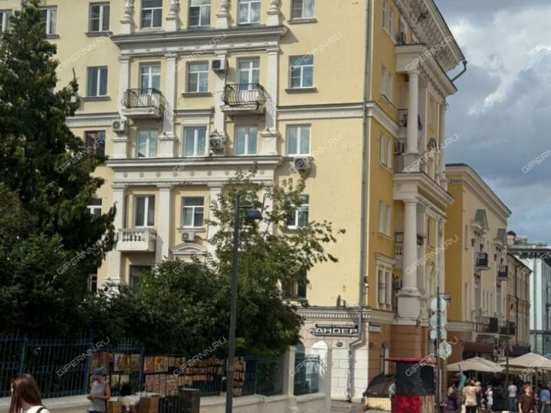 трёхкомнатная квартира на Большой Покровской улице дом 35а