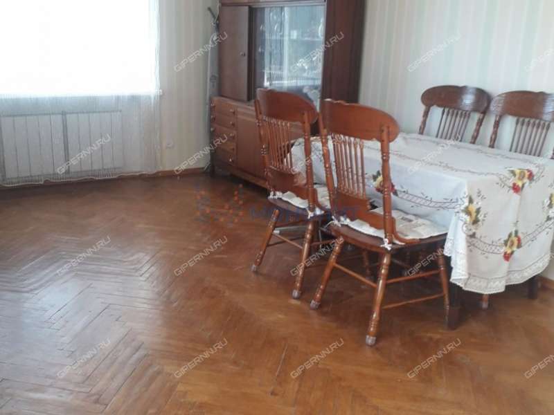 трёхкомнатная квартира на проспекте Гагарина дом 110Б