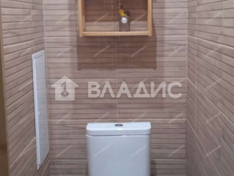 четырёхкомнатная квартира на улице Строкина дом 16Б